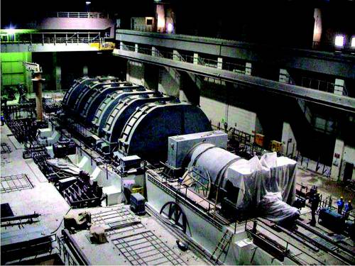La Cia: "Teheran ha uranio per due atomiche"
