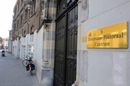 Bruxelles, abusi pedofili 
Commissione della Chiesa 
si dimette per protesta