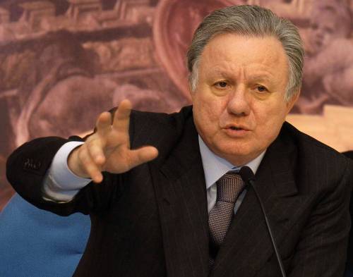 Strage di Viareggio, le vittime: "Politici sgraditi" 
Matteoli rinuncia: non va alla commemorazione