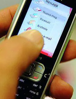 La sfida della bolletta: pignorato negozio Telecom