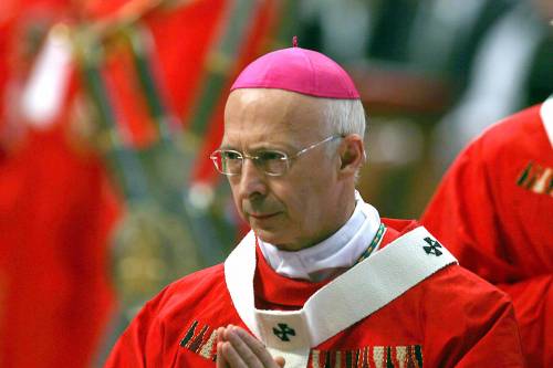 Bagnasco: "Serve nuova leva di politici cattolici"
