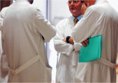 Istituto dei tumori 
"5 sale operatorie 
per lotta al cancro"
