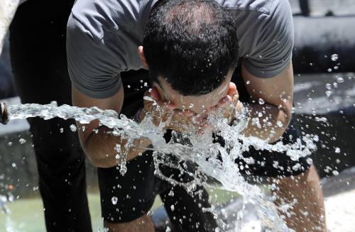 Fine settimana a 40°: 
ai massimi dal 1880 
Ancona, morto anziano