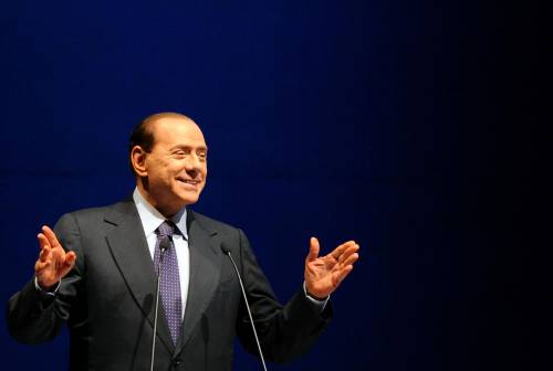 Bindi e Di Pietro, Berlusconi show agli studenti
