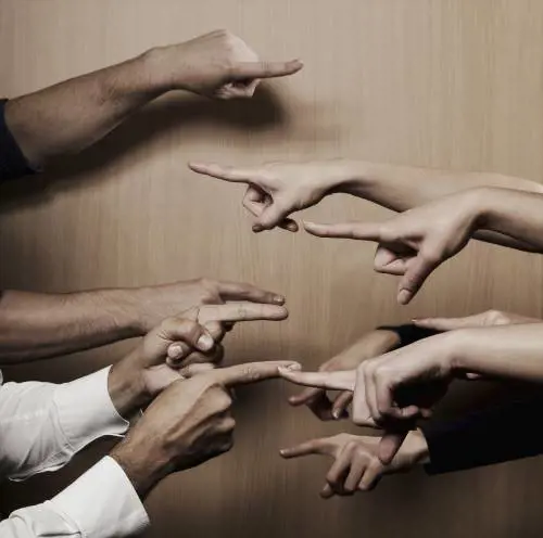 Ricatti morali : la presunta bontà di chi predica "i valori"