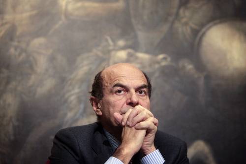 Bersani: "L'autocandidatura di Vendola è fuori contesto"