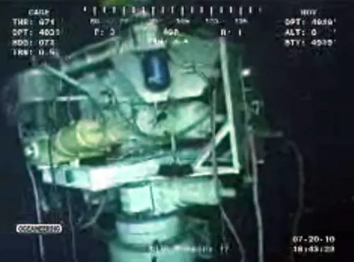 Marea nera, un tecnico:  
"L'allarme era disattivato" 
Ora i nuovi pozzi in Libia