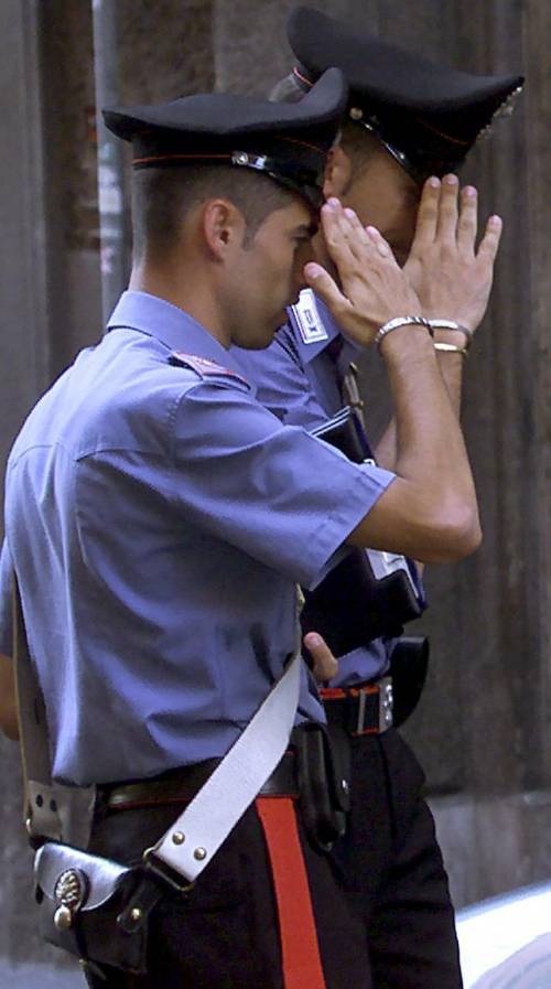 Bimba caduta dalla scale: la mamma è indagata per omicidio
