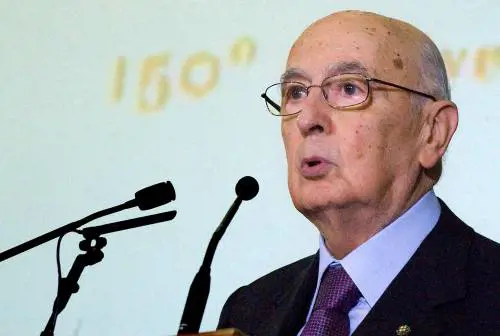 Il Colle: "Salvaguardare continuità istituzionale" 
Pd e Udc : "Ma ora serve un nuovo esecutivo"