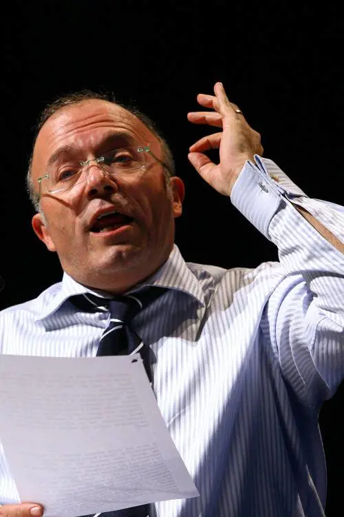 Casa di Montecarlo, Storace all’attacco di Fini  
"Ho fatto una denuncia per truffa aggravata"