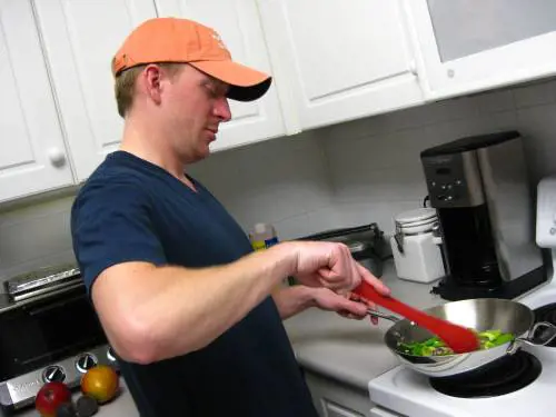 Faccende di casa? Uomini più bravi