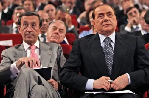 Casa a Montecarlo, l'ira di Berlusconi: 
"Da Fini soltanto bugie, sono nauseato"