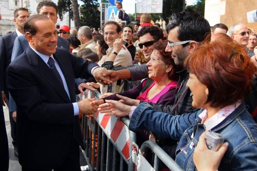 Berlusconi: "Mobilitiamoci contro i disfattisti"