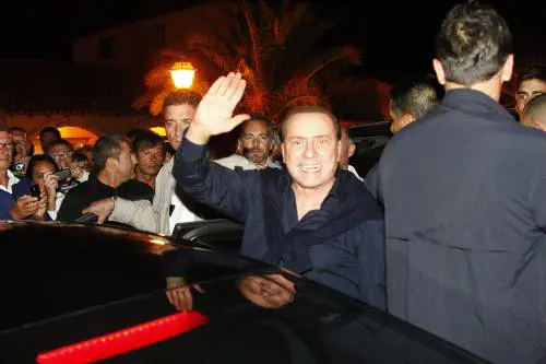 Berlusconi: governo a termine per colpa di Fini