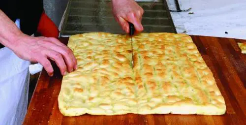 Carloforte, Genova in Sardegna: un piatto didentità