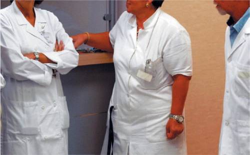 La sanità lombarda non paga: 
fuga degli infermieri in Svizzera