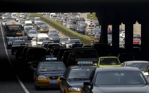 Cina, maxi ingorgo di cento chilometri  
tutti bloccati in macchina da 11 giorni