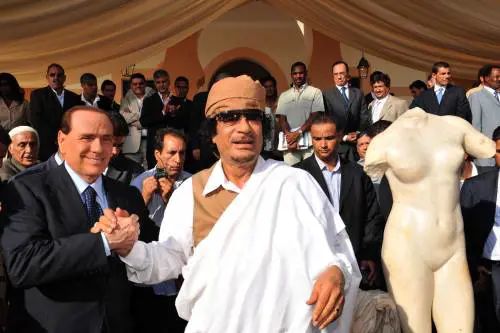 Quest'anno all’incontro col Cav 
Gheddafi arriva con 30 cavalli