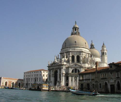 Venezia, rogo alla Salute: danni a tela di Tiziano