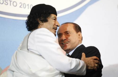 Gheddafi a Roma, finisce la visita tra malumori 
Frattini frena: "Cinque miliardi? Deciderà la Ue"