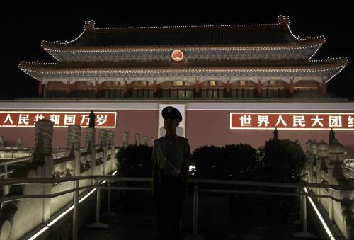 Giallo alla banca centrale di Pechino: 
governatore scomparso, forse fuggito
