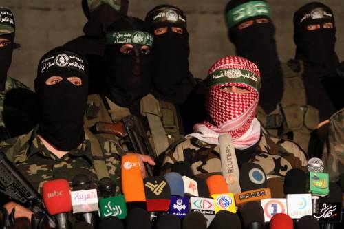 Gaza, la pace già a rischio 
Gli estremisti palestinesi: 
"Un'intesa contro Israele"