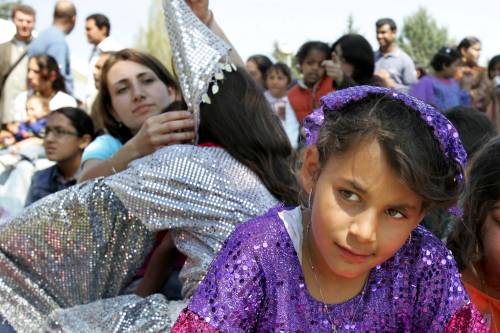 L'Europa boccia la Francia 
Passa risoluzione sui rom: 
no a espulsioni dal Paese