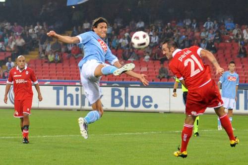 Cannavaro illude il Napoli. Castillo è l’orgoglio del Bari