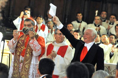 Napoli, il cardinale Sepe: 
"Né pane né speranza, 
la città non ha più nulla"