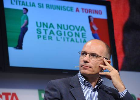 Scontro nel Pd, Letta attacca Veltroni 
Valter replica: "Basta drammatizzare"