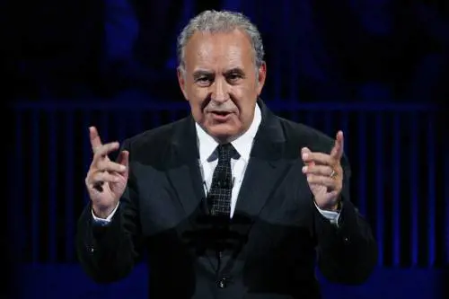 La superpatacca del duo Santoro-Bocchino