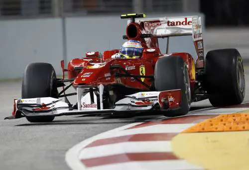 F1, Alonso è in pole position 
Massa partirà in ultima fila
