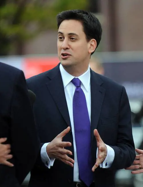 Gb, la fine del New Labour: vince Ed il rosso