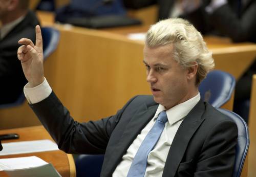 Olanda, il nuovo governo 
con la destra di Wilders: 
"Divieto totale al burqa"