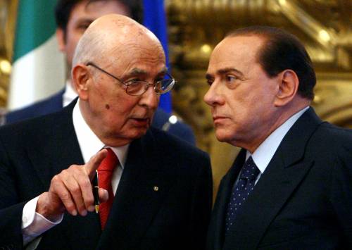Berlusconi al Quirinale: "Il governo va avanti" 
Bocchino: "Presto determinati anche al Senato"