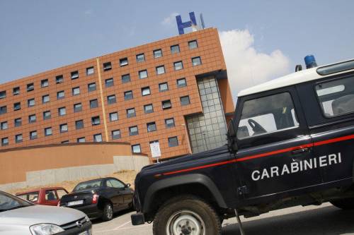 Palermo, maresciallo investe 32enne e scappa