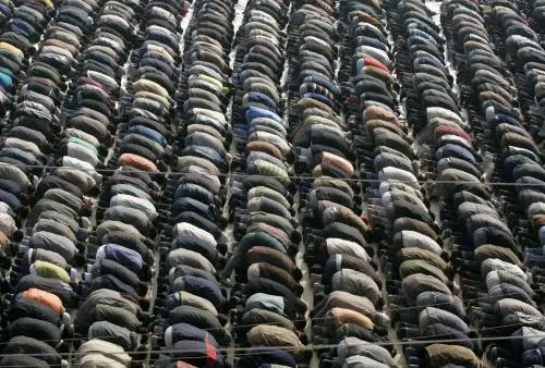 Nasce il partito degli islamici 
Lega e Pdl: "Deriva pericolosa"