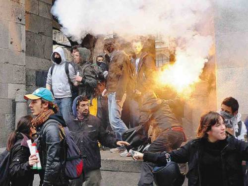 Aggressione in Statale: 
"Non entri". Insulti 
a un giovane di destra