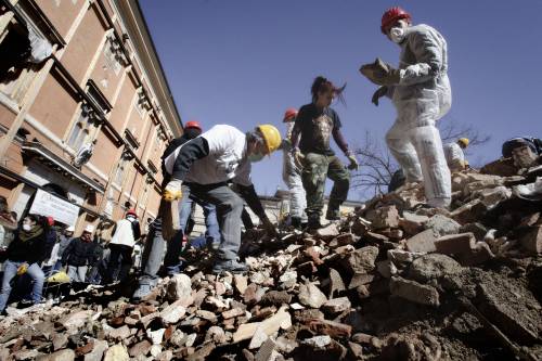 L'Aquila, servizi per gli sfollati: firmati i pagamenti