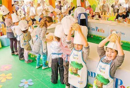 Piccoli chef al Porto Antico imparano a fare bene colazione