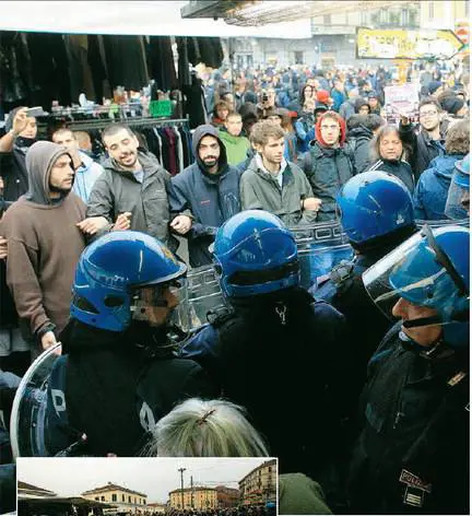 Petardi, insulti e minacce: 
il sabato folle dei no global