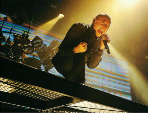 Linkin Park: "Il rock non può rinnovarsi 
Solo per questo usiamo l’elettronica"