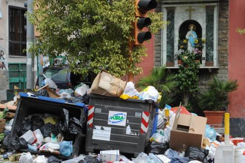 Napoli, ultima vergogna  
Nel 2010 è diminuita  
la raccolta differenziata