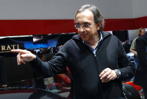 Fiat, Marchionne a Fiom: 
"Non li ascolto neanche" 
Poi "blinda" Alfa e Ferrari