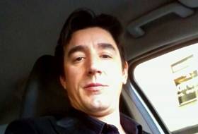 Milano, è morto Luca Massari 
Il tassista picchiato per la strada