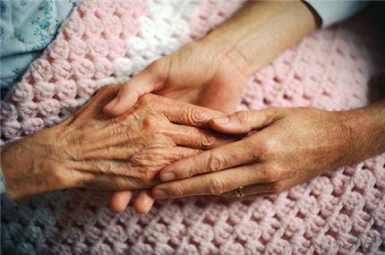 Demenza senile e psicofarmaci: una ricerca ne studia il rapporto 