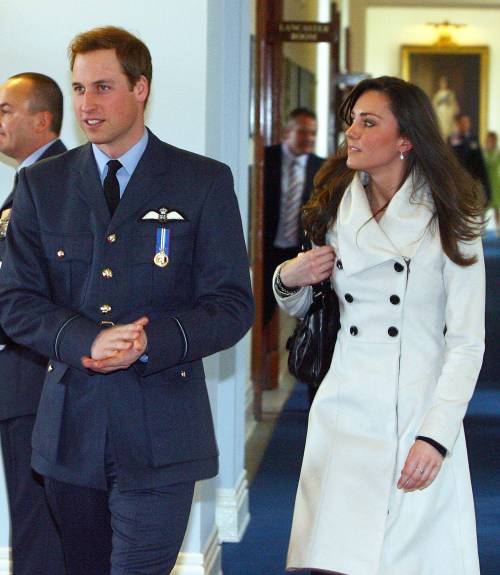 Nozze reali: William sposa Kate 
Prima regina senza sangue blu