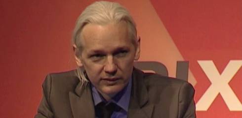 Wikileaks, la procura svedese chiede arresto di Assange: accuse di stupro