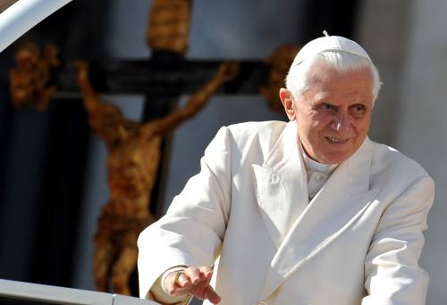 Il Papa: "Eutanasia 
e distruzione embrioni 
ferite alla giustizia"