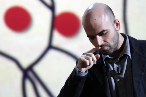 La risposta della gente a Saviano: "C'è chi parla e chi arresta i mafiosi"